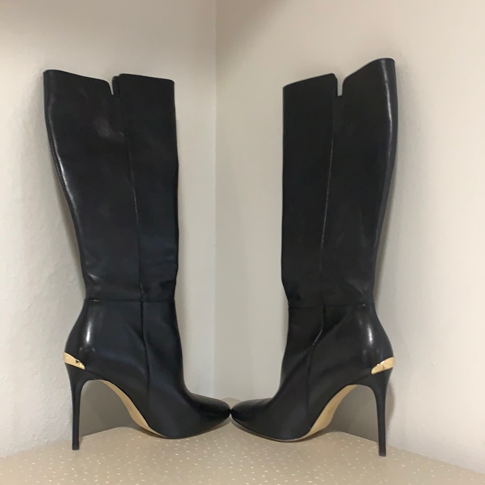 Michael Kors Black Leather knee high Boots. Size 8